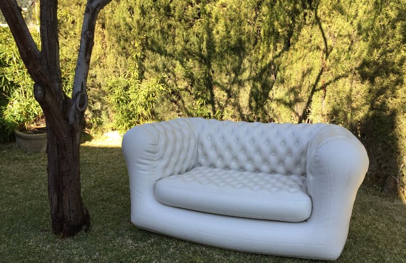 Alquiler de sillón Chesterfield hinchable