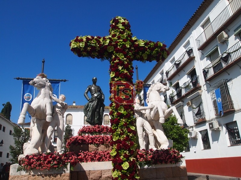 Abril, el nuevo comienzo de las fiestas de mayo.