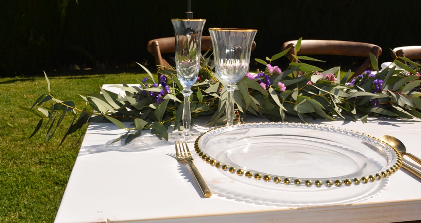 Todo lo que necesitas para montar una mesa perfecta al aire libre - Festivales del Sur