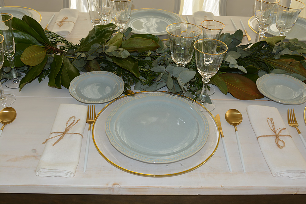 Toques dorados para una decoración elegante en un evento